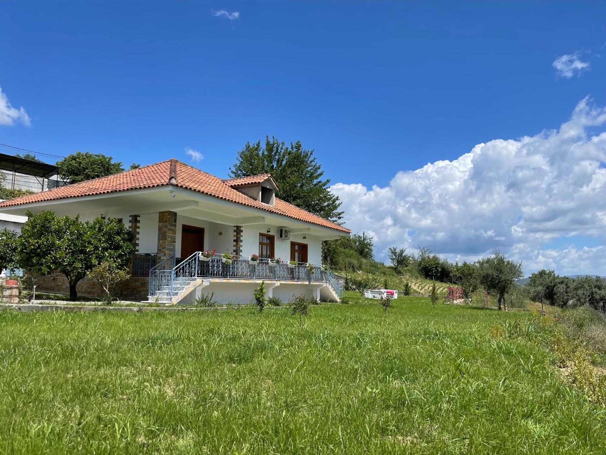 Vila Ardea Berat Exterior photo